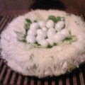 салат птичье гнездо салат гнездышко мясной салат из курицы или мяса сыра лука яиц и перепелиные яйца праздничное меню